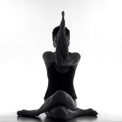 Yoga senstionz